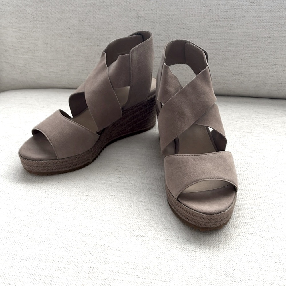 Eileen Fisher Willow Espadrille Sandals. Earth. Size 8. New With Tags, Packaging